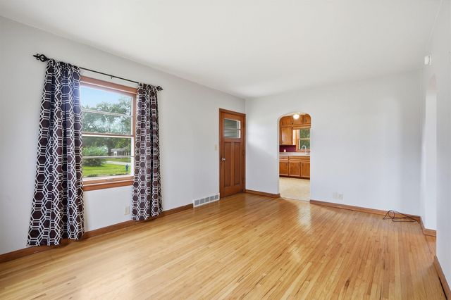 1301 W 11th Street, Waterloo, IA 50702