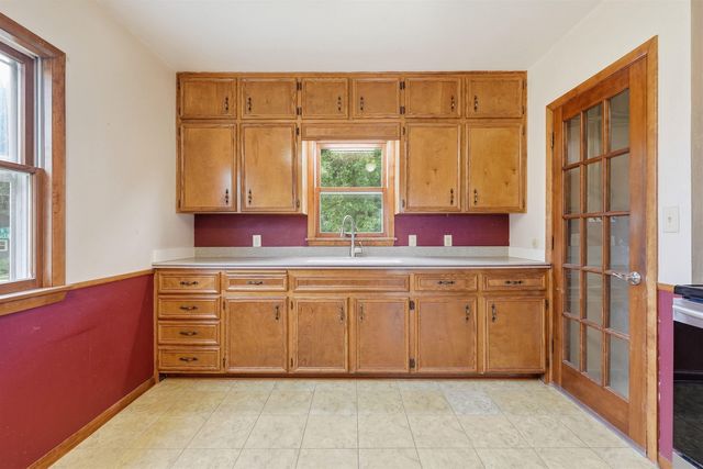 1301 W 11th Street, Waterloo, IA 50702