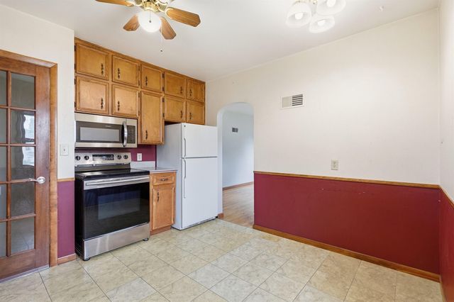 1301 W 11th Street, Waterloo, IA 50702