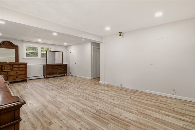 5 Baldwin Drive, Johnston, RI 02919