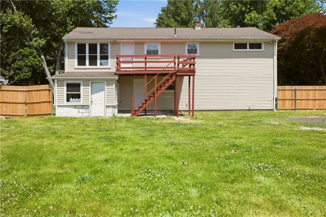 5 Baldwin Drive, Johnston, RI 02919
