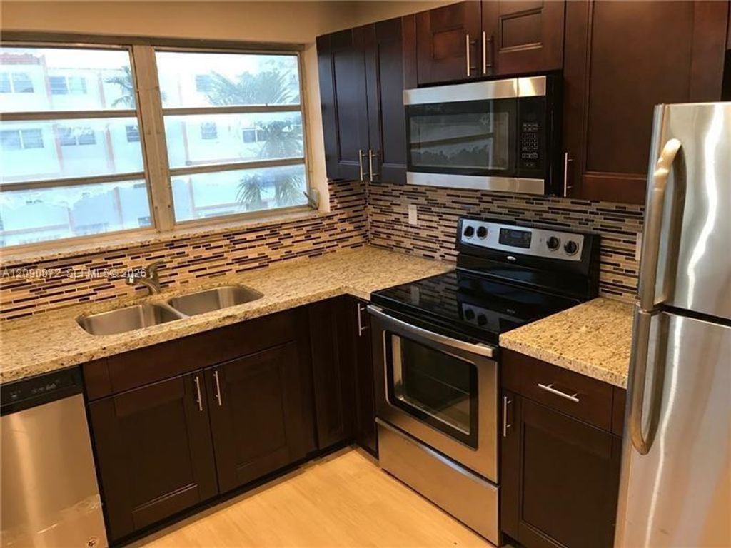 2501 NW 41st Avenue 302, Lauderhill, FL 33313