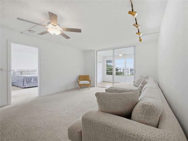 14623 Bonaire Boulevard 405, Delray Beach, FL 33446