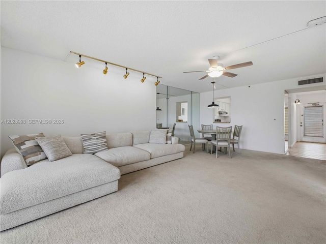 14623 Bonaire Boulevard 405, Delray Beach, FL 33446