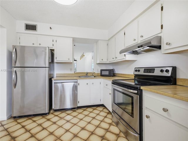 14623 Bonaire Boulevard 405, Delray Beach, FL 33446