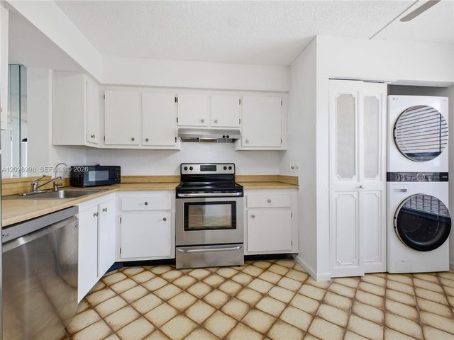 14623 Bonaire Boulevard 405, Delray Beach, FL 33446
