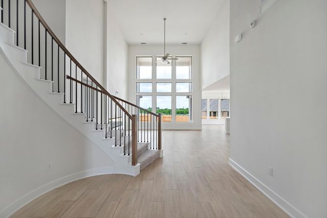 129 Cloverton CRES, Hutto, TX 78634