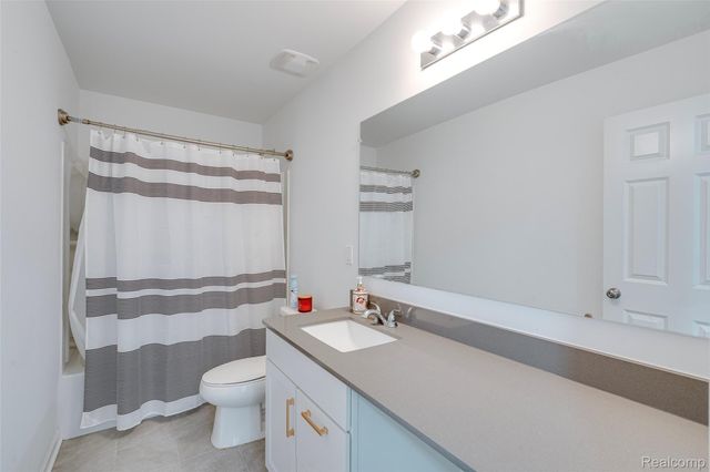 58648 Losino Drive, Lyon Charter Township, MI 48178