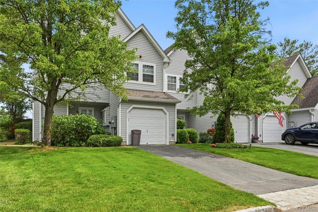 323 Erik Drive, East Setauket, NY 11733