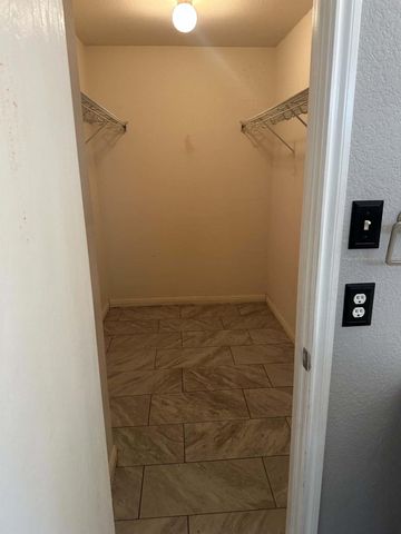 18312 Crestwind LN, Elgin, TX 78621