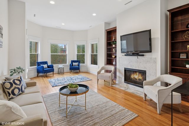 809 W BUENA Avenue 3E, Chicago, IL 60613