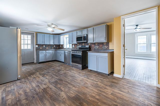 52 LIBERTY Street, North East Boro, PA 16428