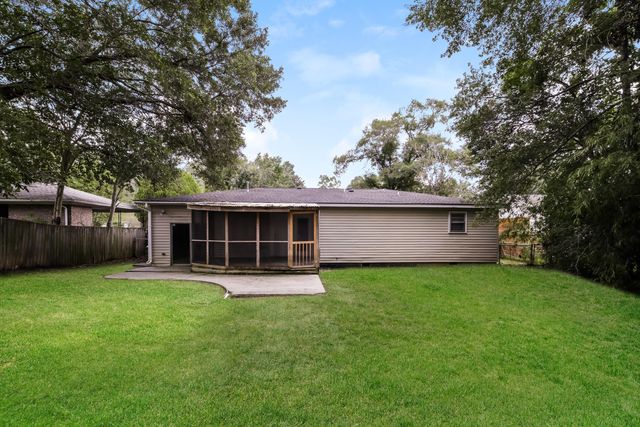 7021 Midland Drive, North Charleston, SC 29406