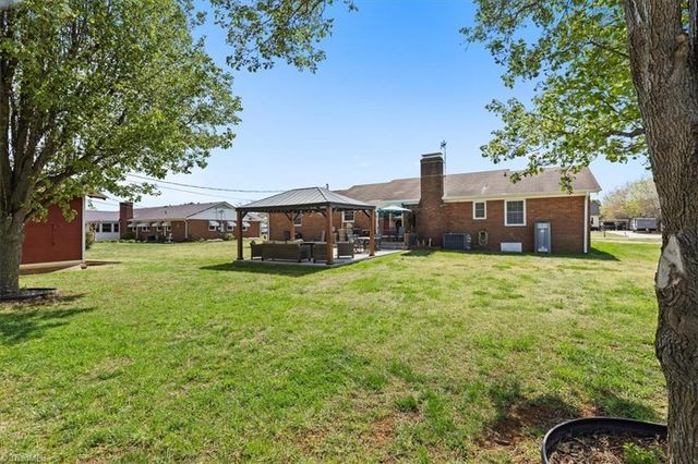 2081 Northcrest Drive, Elon, NC 27244