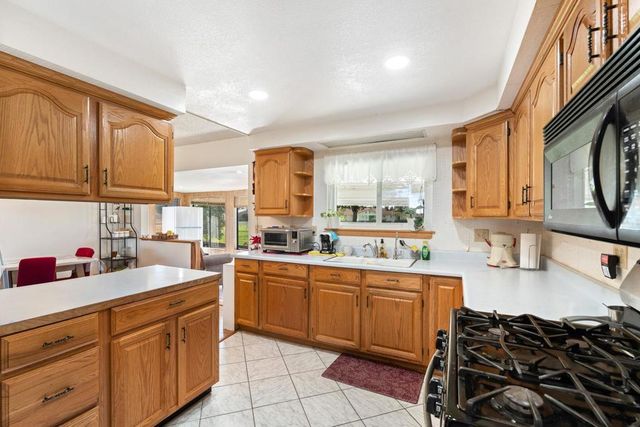 381 Olympia Way, Hemet, CA 92543