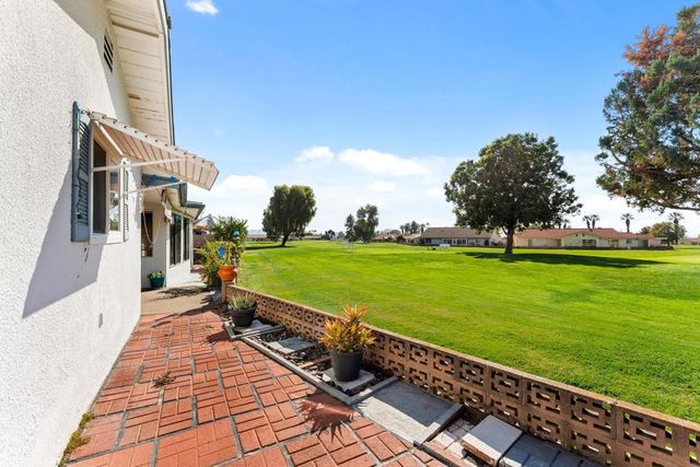 381 Olympia Way, Hemet, CA 92543