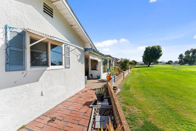 381 Olympia Way, Hemet, CA 92543