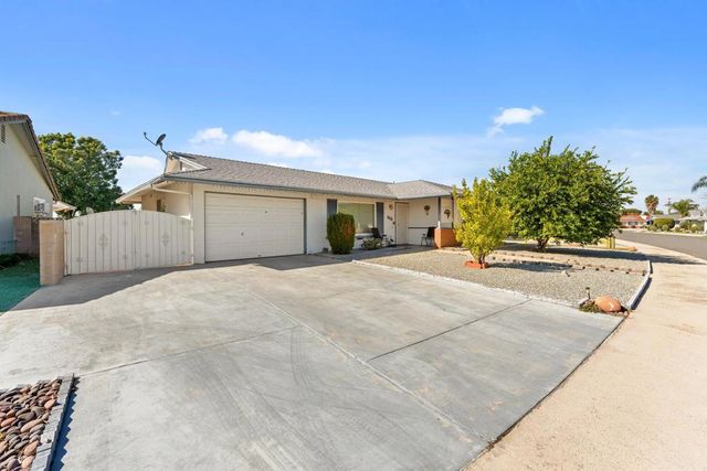 381 Olympia Way, Hemet, CA 92543