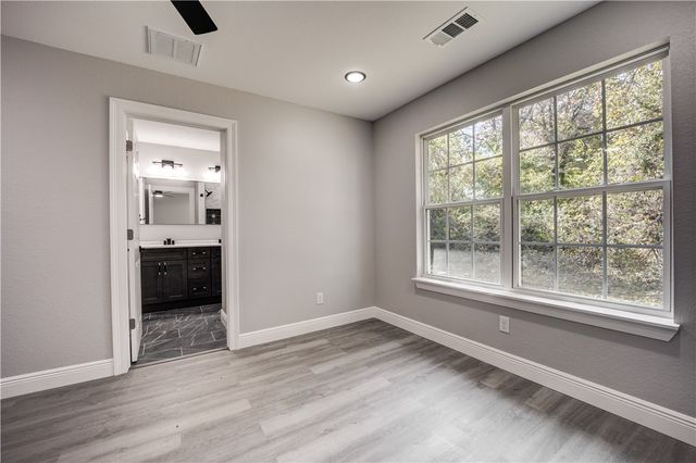 101 Reynolds Street, Mulberry, AR 72947