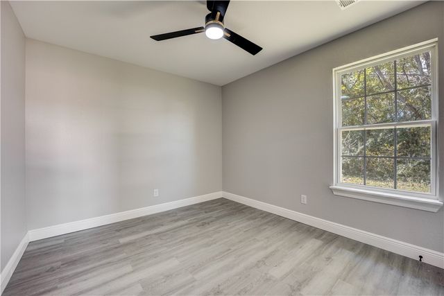 101 Reynolds Street, Mulberry, AR 72947