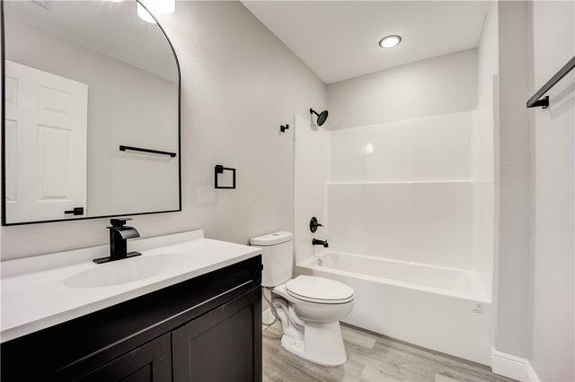 101 Reynolds Street, Mulberry, AR 72947