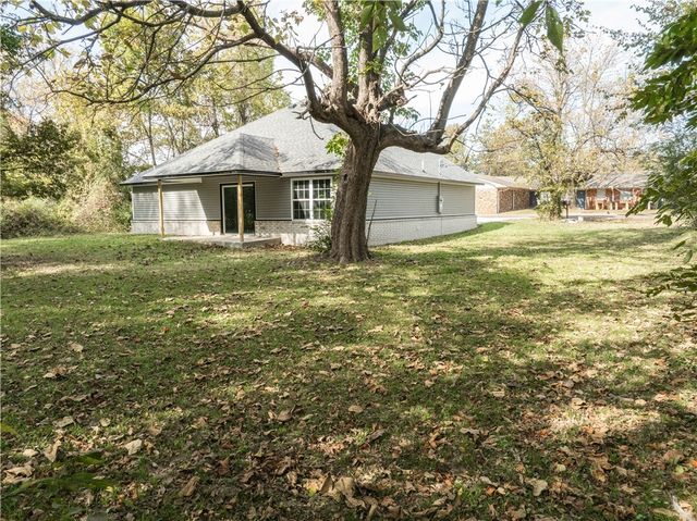 101 Reynolds Street, Mulberry, AR 72947