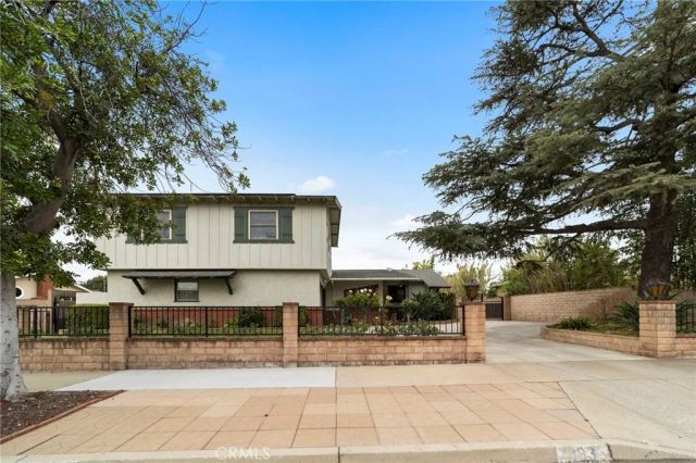 333 W Newburgh Street, Glendora, CA 91740