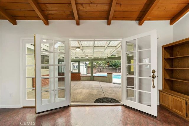 333 W Newburgh Street, Glendora, CA 91740