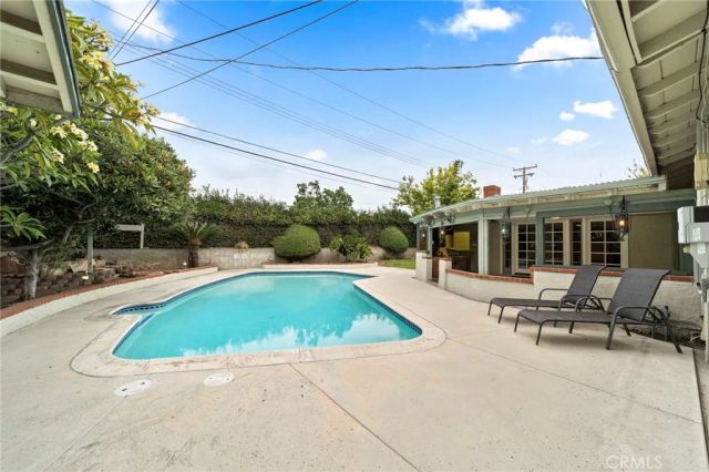 333 W Newburgh Street, Glendora, CA 91740