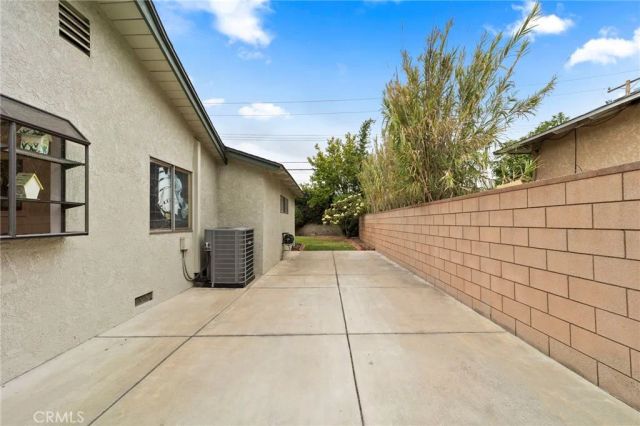 333 W Newburgh Street, Glendora, CA 91740