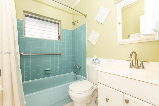 7401 Pines Blvd 222, Pembroke Pines, FL 33024