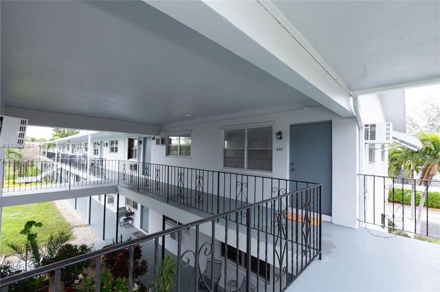 7401 Pines Blvd 222, Pembroke Pines, FL 33024