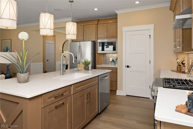 7823 Harley Hills Drive, North Royalton, OH 44133