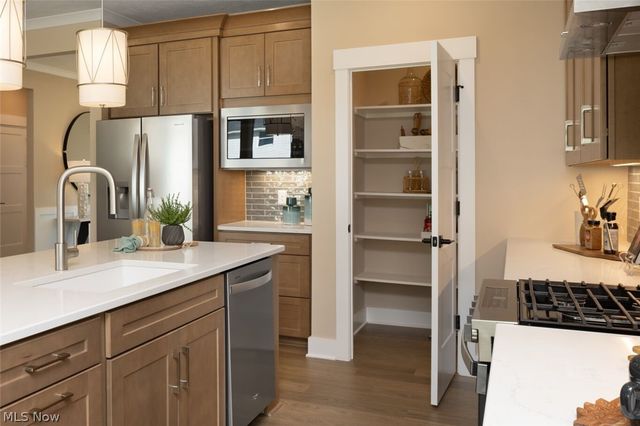 7823 Harley Hills Drive, North Royalton, OH 44133