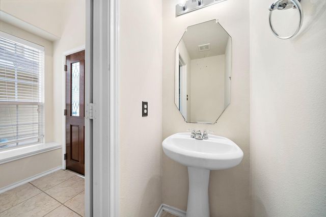 3315 Victorian Manor Lane, Houston, TX 77047