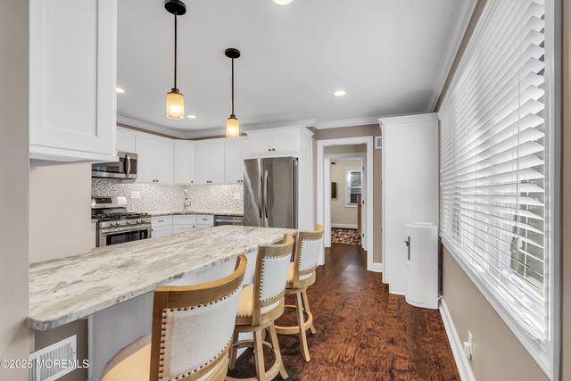 187 Pinecrest Road, Oakhurst, NJ 07755