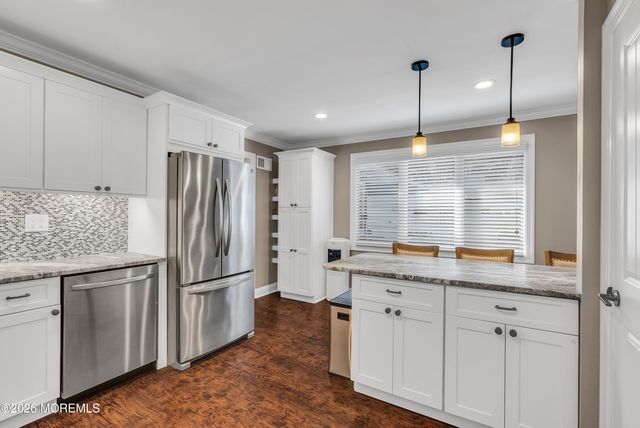 187 Pinecrest Road, Oakhurst, NJ 07755