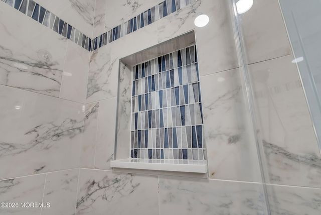 187 Pinecrest Road, Oakhurst, NJ 07755