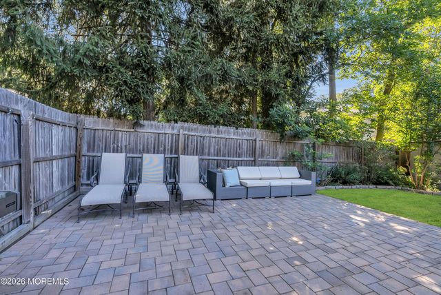 187 Pinecrest Road, Oakhurst, NJ 07755