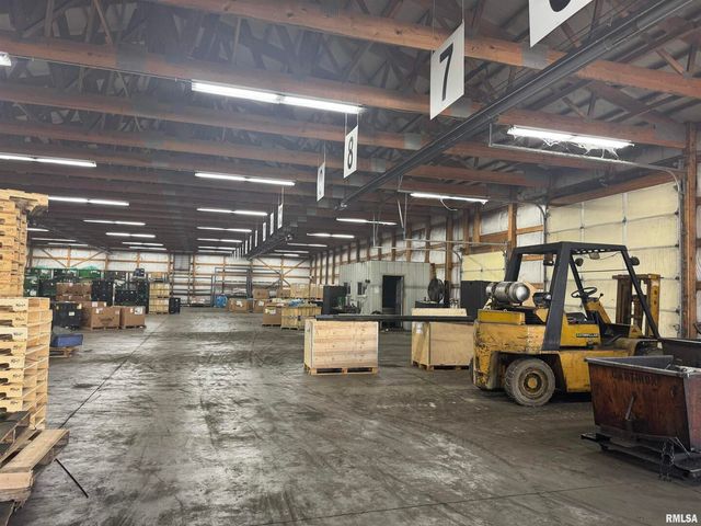 630 4TH Street W, Milan, IL 61264