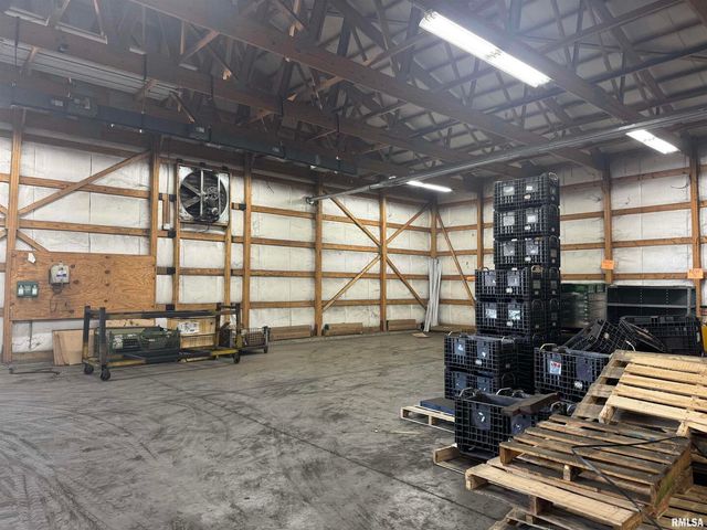 630 4TH Street W, Milan, IL 61264