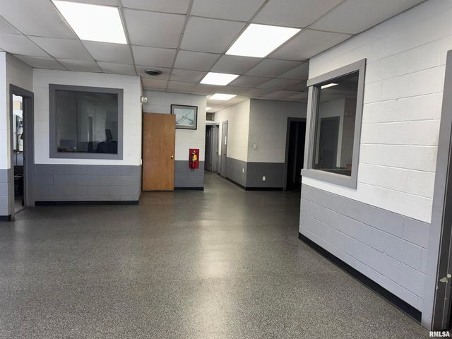 630 4TH Street W, Milan, IL 61264