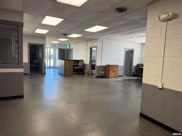 630 4TH Street W, Milan, IL 61264