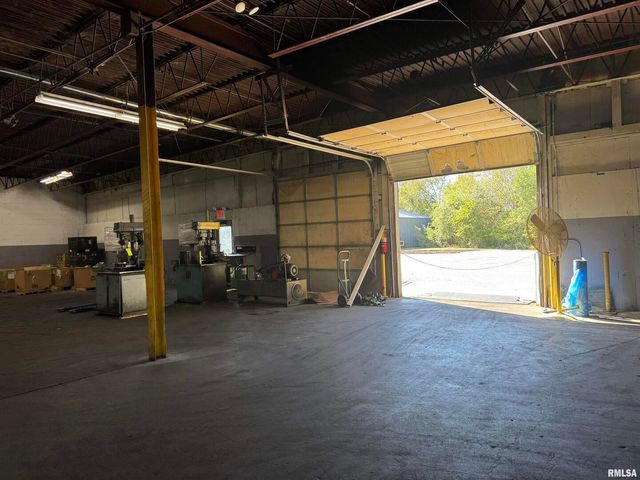 630 4TH Street W, Milan, IL 61264