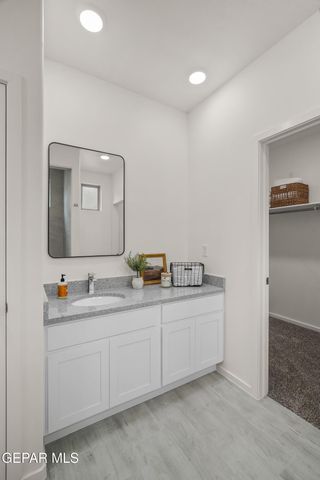 13821 Summer Wave Avenue, El Paso, TX 79928