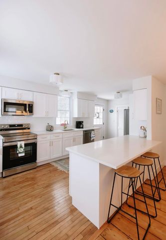 152 Main Street, Grafton, VT 05146