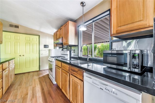 3530 Katmai Drive, Las Vegas, NV 89122