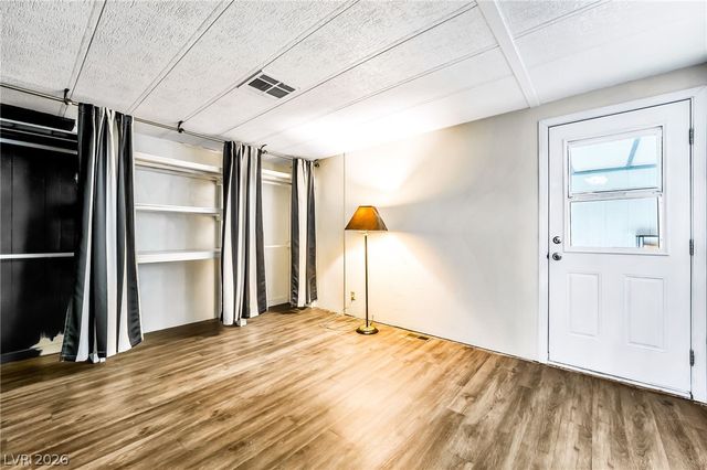 3530 Katmai Drive, Las Vegas, NV 89122