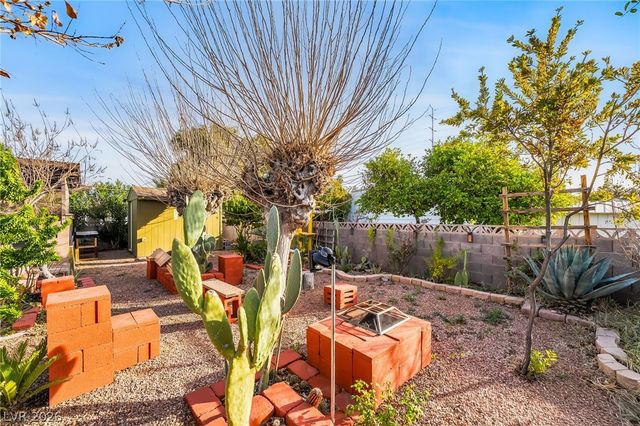 3530 Katmai Drive, Las Vegas, NV 89122