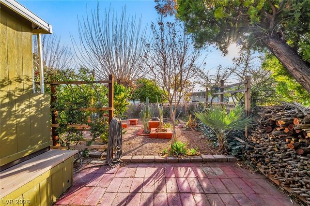 3530 Katmai Drive, Las Vegas, NV 89122